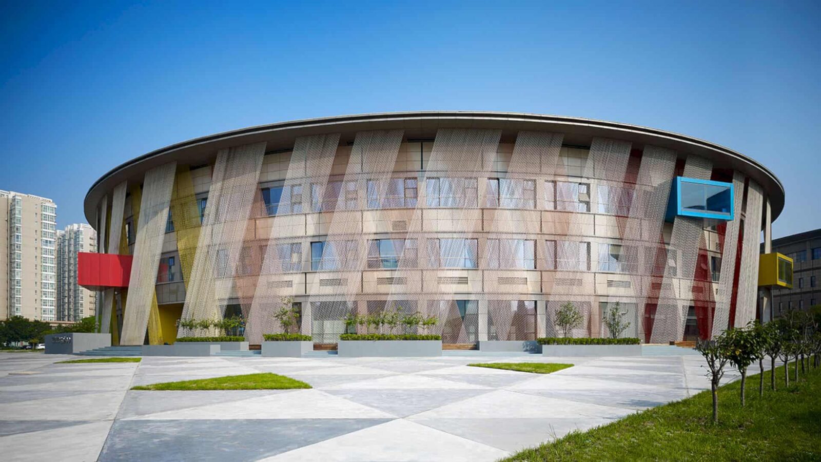 Soyoo Joyful Growth Center Provide Five Intersecting Tube Pathways For Children 6