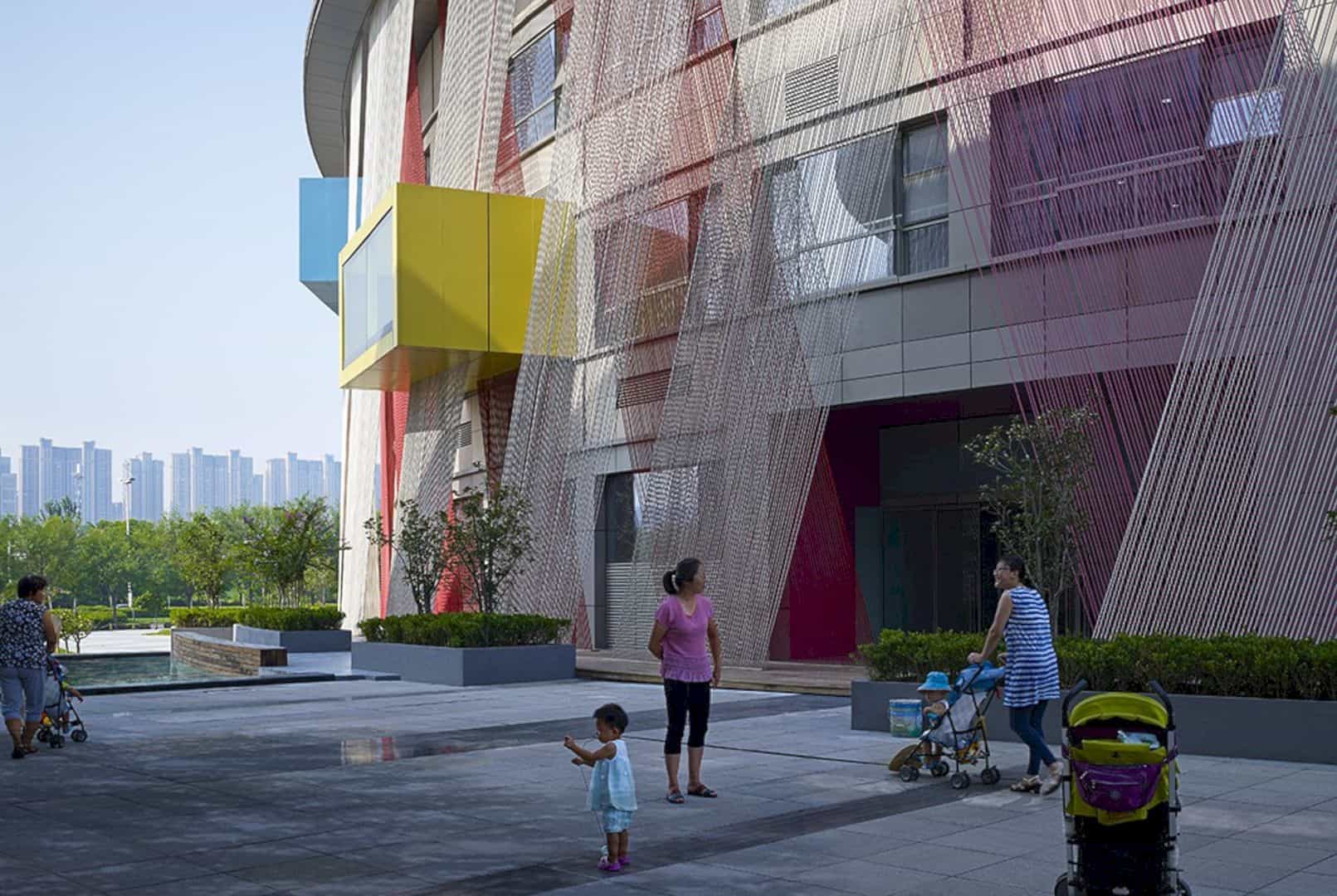 Soyoo Joyful Growth Center Provide Five Intersecting Tube Pathways For Children 8
