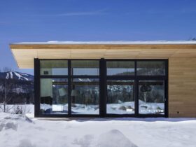 The Wooden Wing One Of The Most Spectacular Properties In The Laurentians 6