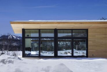 The Wooden Wing One Of The Most Spectacular Properties In The Laurentians 6