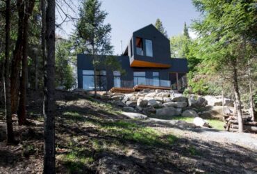 De La Canardière Residence A Contemporary Wooden House In Laurentiants Wooded Area 16