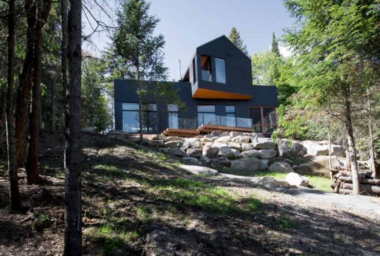 De La Canardière Residence A Contemporary Wooden House In Laurentiants Wooded Area 16