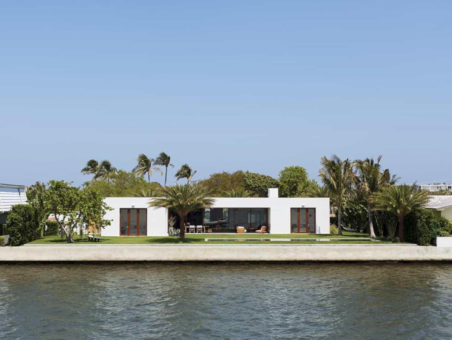 House In Florida A Single Family Residence In Casual Luxury Design And Modern Simplicity 8