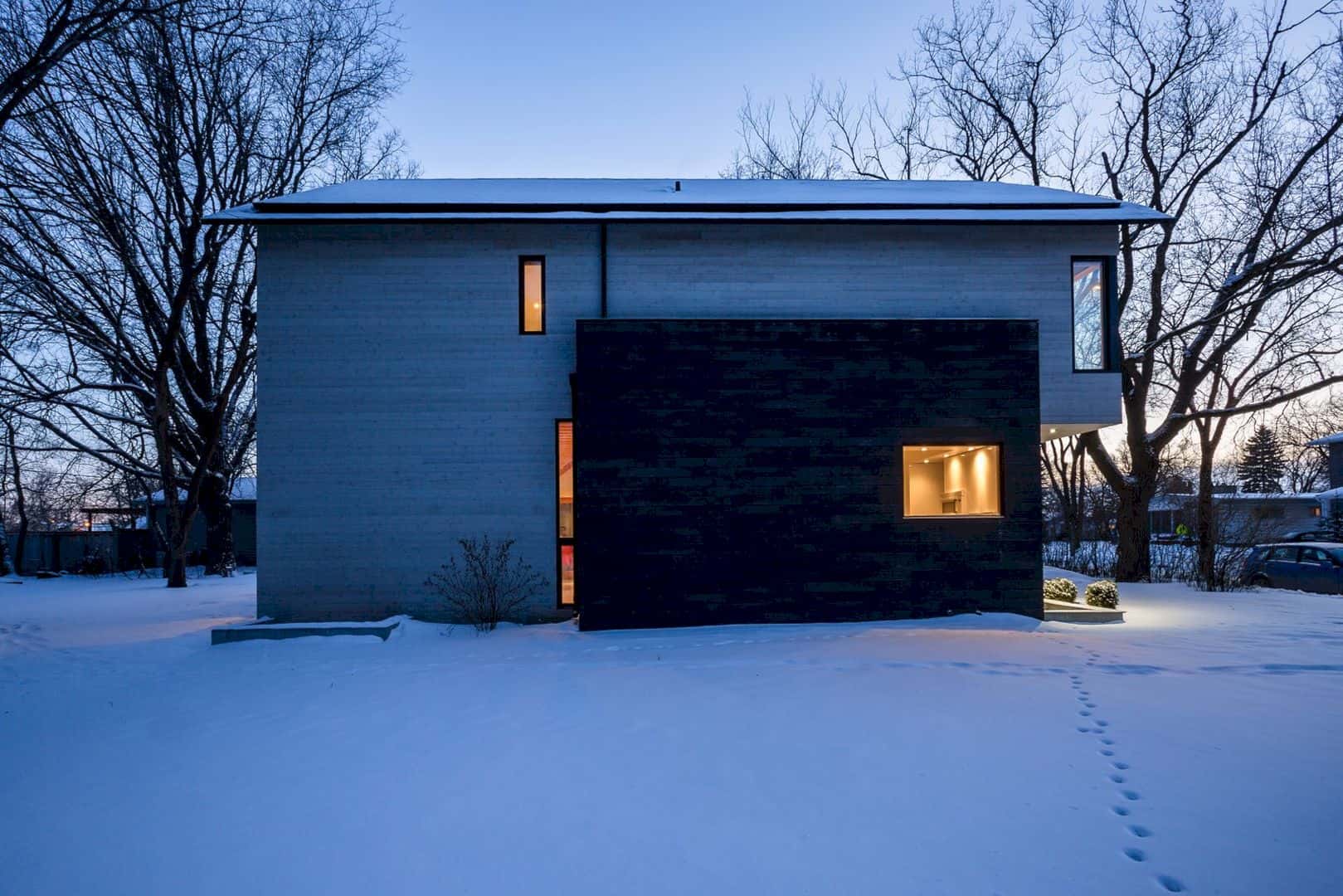 The Elm Avenue Residence A Cost Efficient Home With Contemporary Profile 10