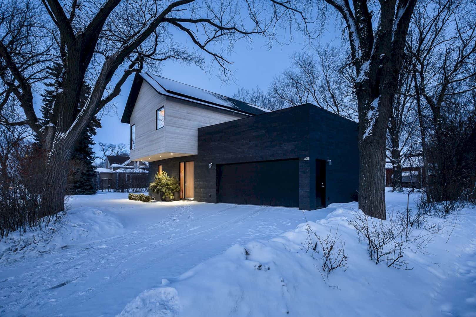 The Elm Avenue Residence A Cost Efficient Home With Contemporary Profile 9