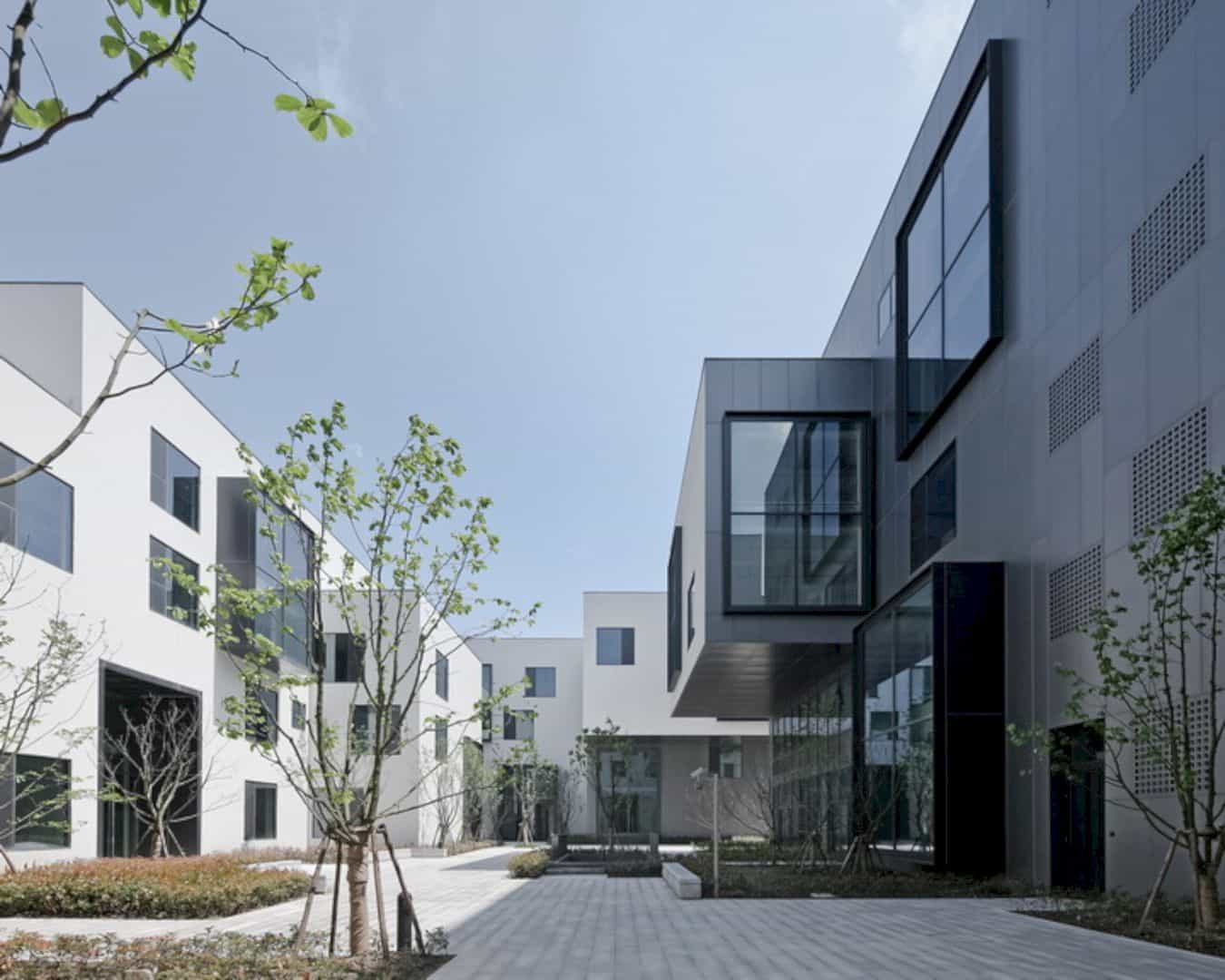 Zhangjiang Ic Harbour Phase Iii An Office Park That Formulates A Network Of Public Space 2