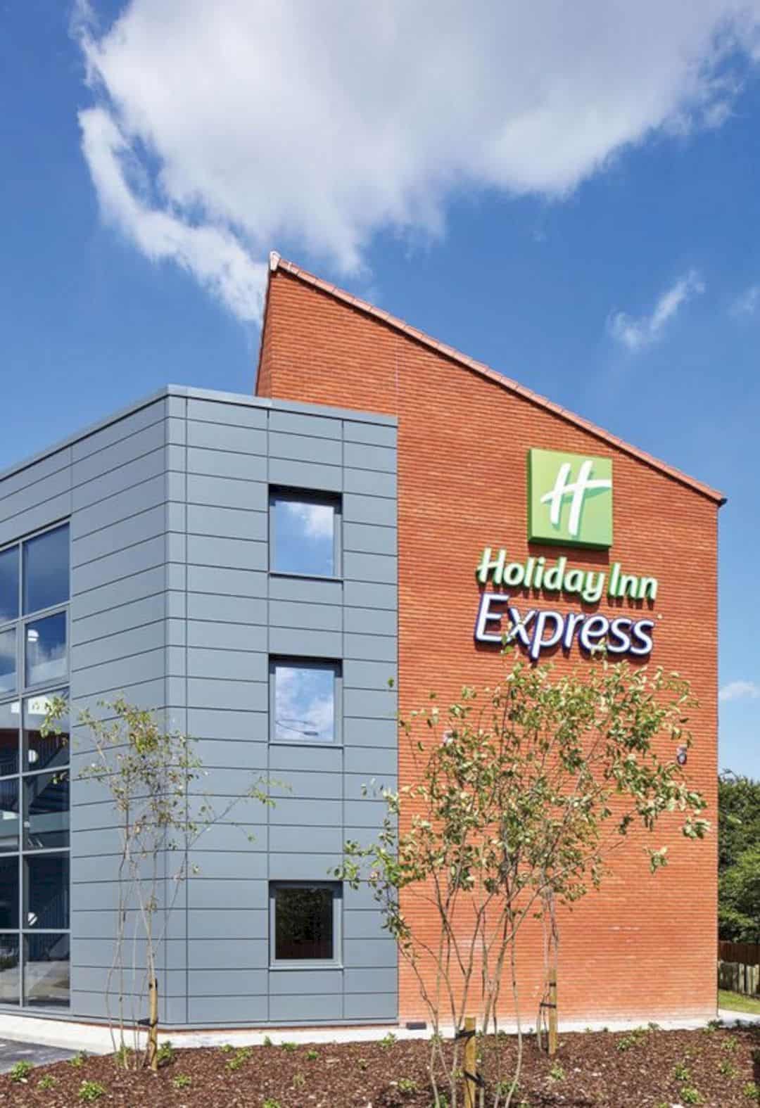 Holiday Inn Express St Albans An Open Lobby Hotel With Imporved And Expanded F & B Offering 5