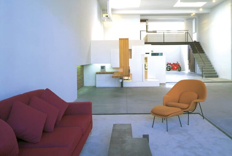 Reactor Films A Production Facility Designed From A 1930s Art Deco Masonry Building 5