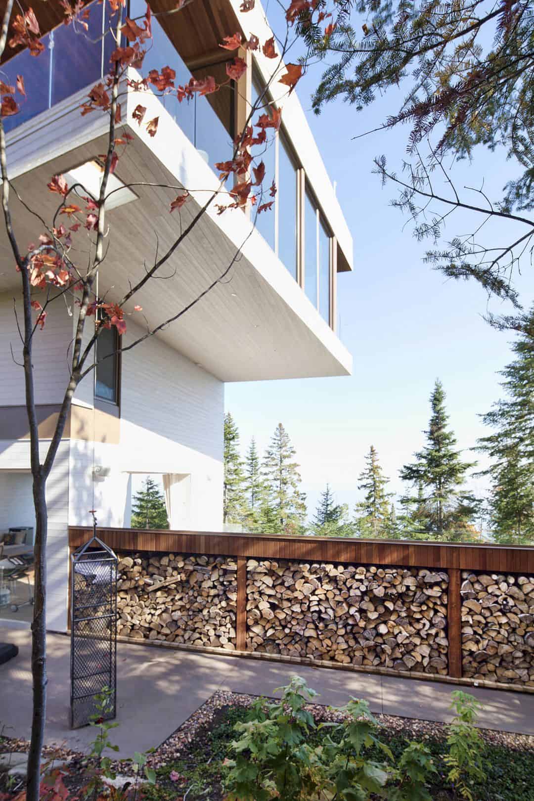 Residence Des Grands Jardins A Contemporary Home Overlooking The St Lawrence River 8