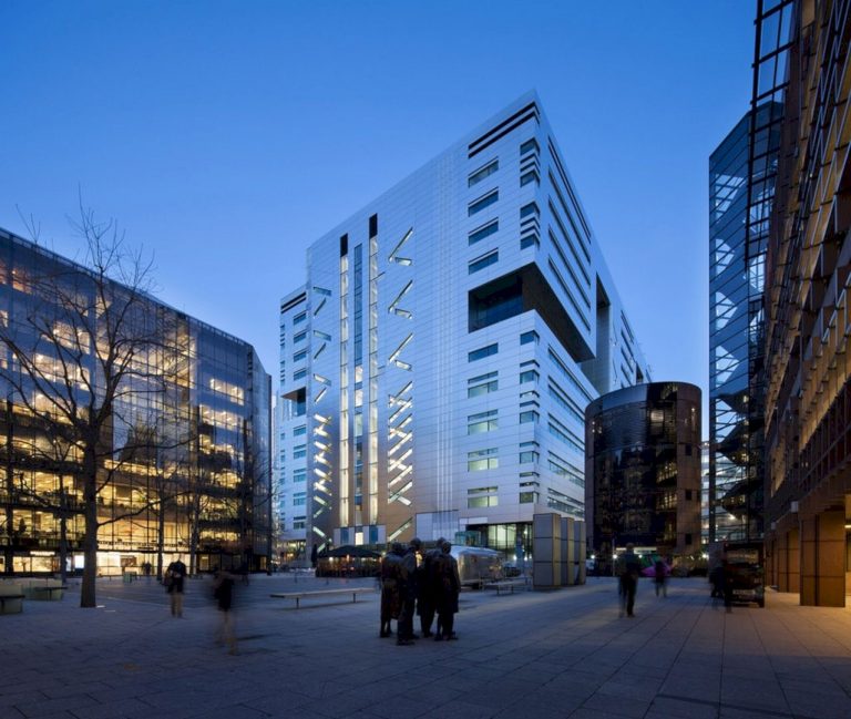 5 Broadgate: A Bold Building for The World-Class Financial Service Firm