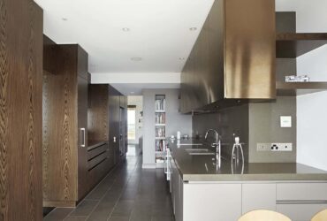 A Rich Dark Toned Interior Design For An Apartement In Melbourne 6
