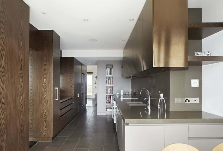 A Rich Dark Toned Interior Design For An Apartement In Melbourne 6