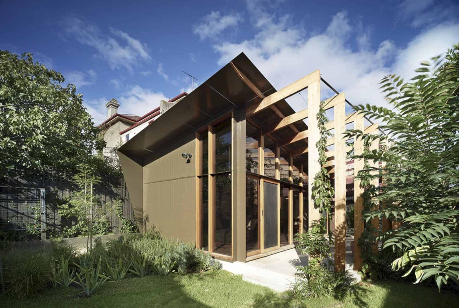 Jacks House The Victorian Residence Mixed With Modern Detailing 11