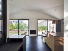 Myrtle Tree House A California Bungalow That Takes Advantage Of Two Existing Trees 12