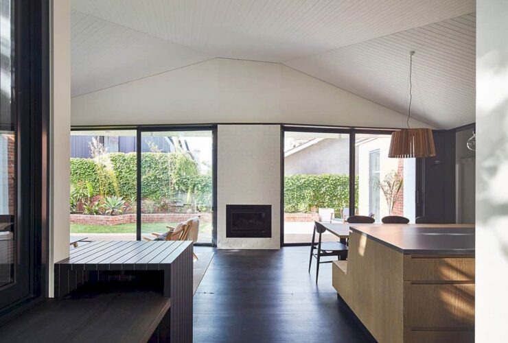 Myrtle Tree House A California Bungalow That Takes Advantage Of Two Existing Trees 12