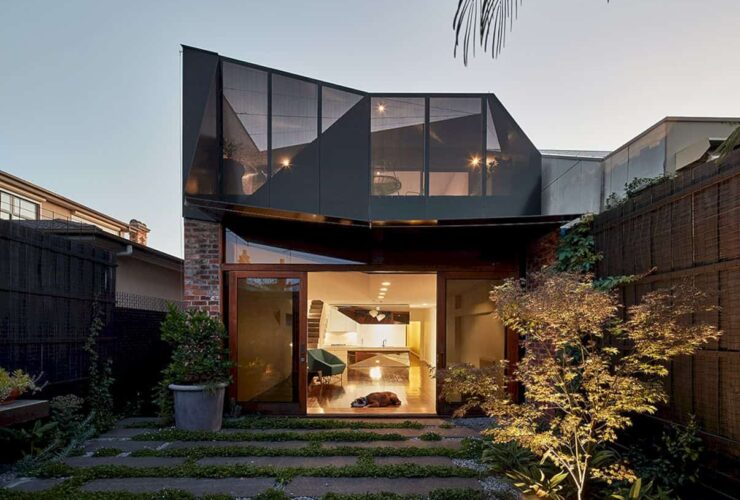 A Modern Residence Showcasing The Cohesion Of External And Internal Forms 10