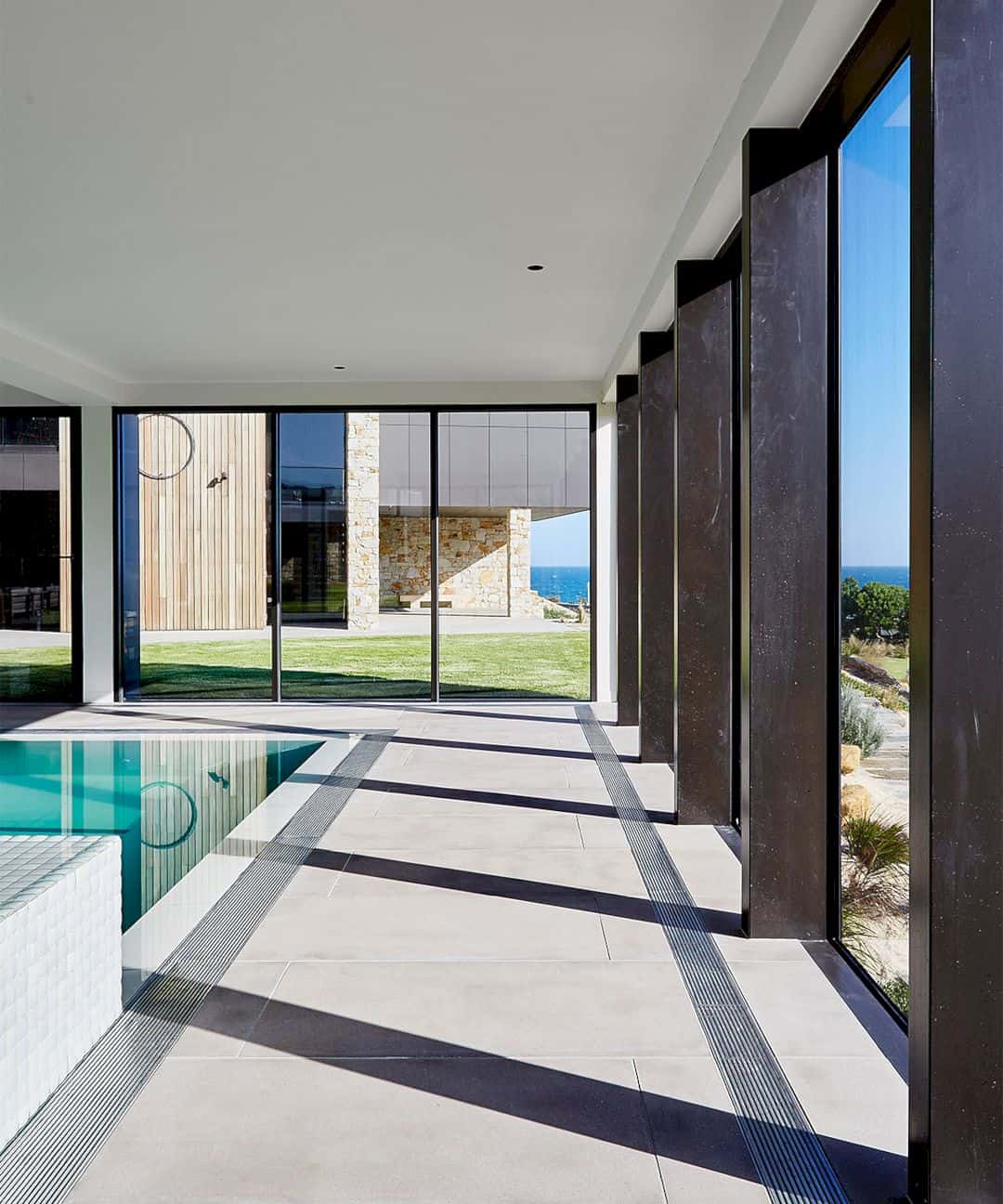 Ocean Residence A Beach House That Merges An Interior And Exterior Surrounding Landscape 1