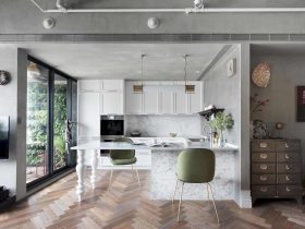 Bright House 16