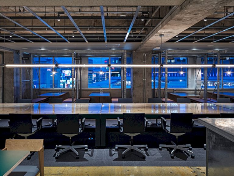 12 Shinjuku: A New Way of Working in A Shared Office with Modern ...