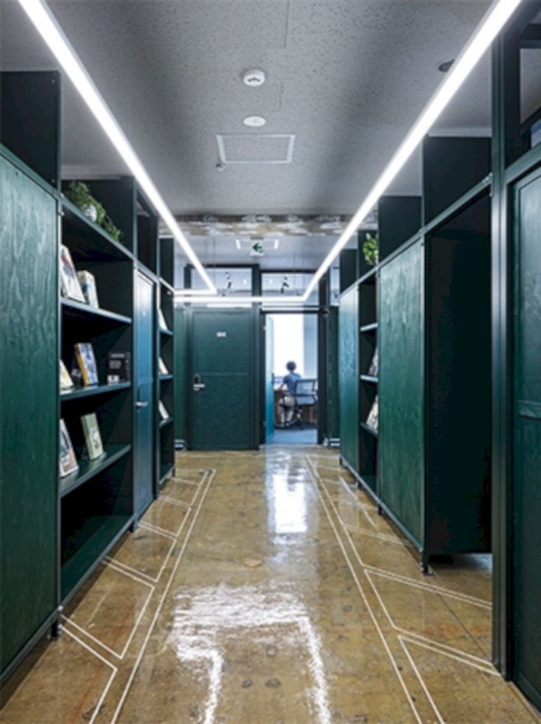 12 Shinjuku: A New Way of Working in A Shared Office with Modern ...