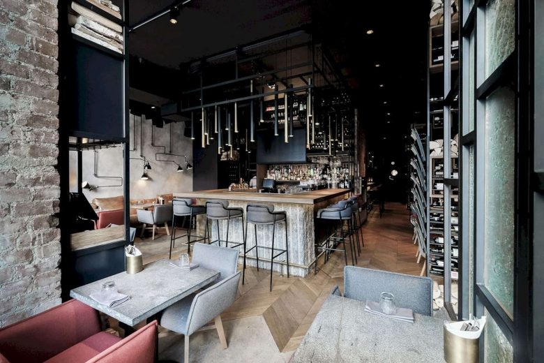 4 Amazing Bar Interior Design Ideas