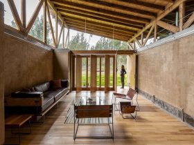 Lasso House 9