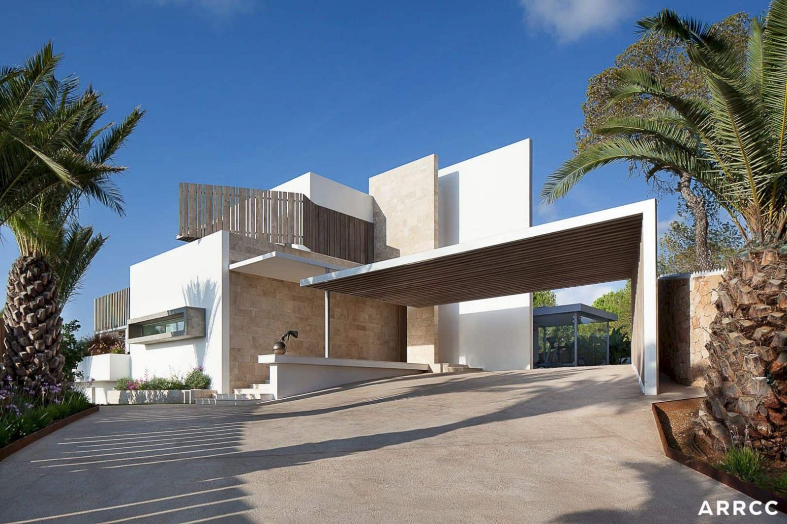 Roca Llisa 13