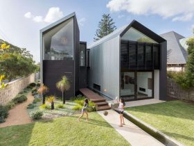 Iron Maiden House 9