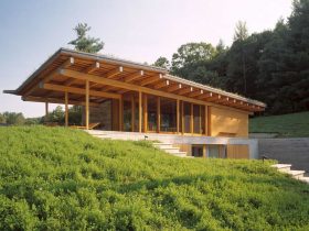 Tennis House 6