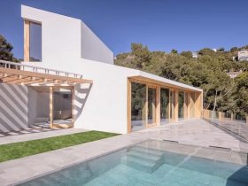 House In Tamariu 12