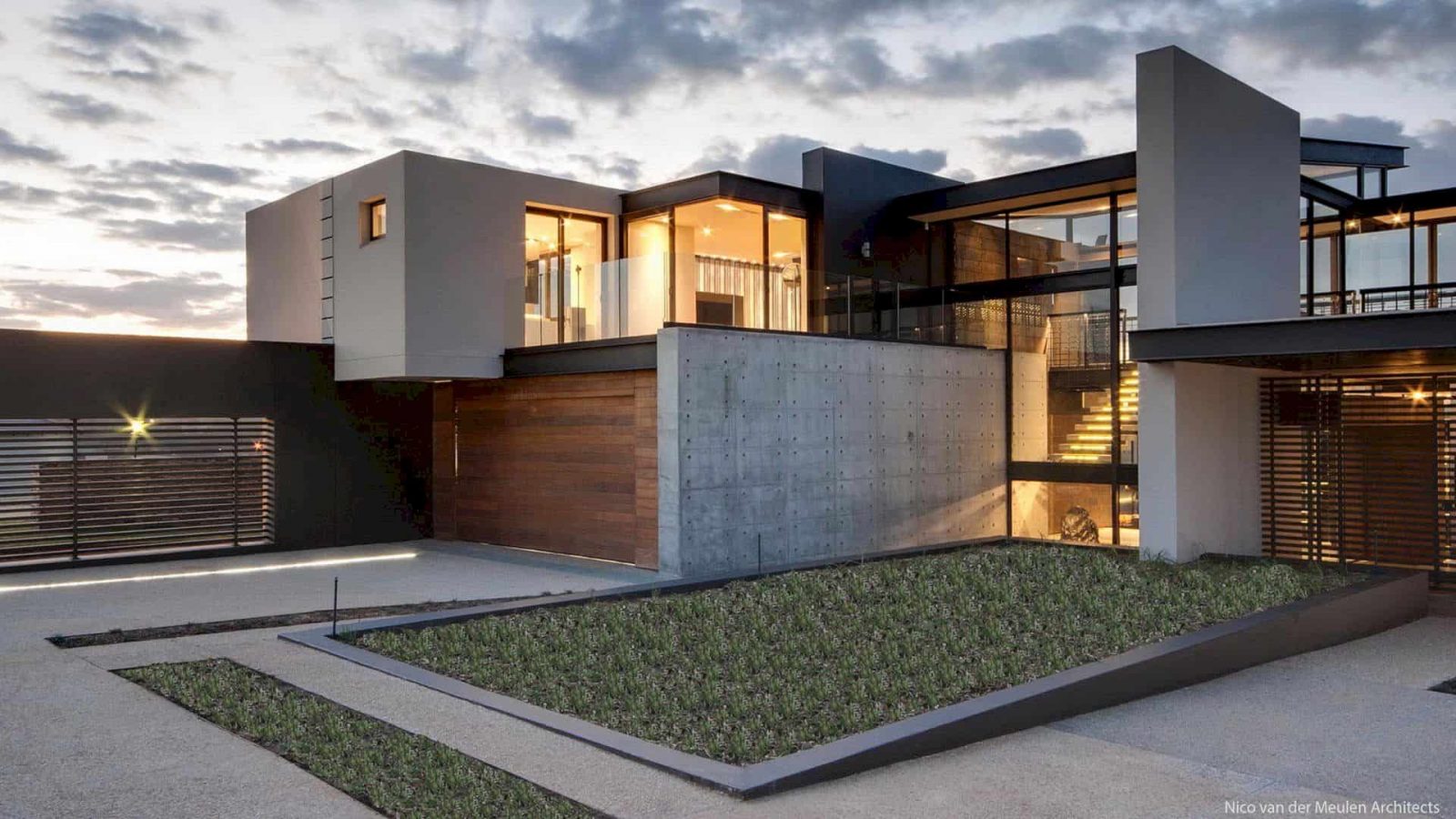 House BOZ 24