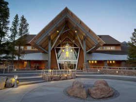 Old Faithful Visitor Education Center 3