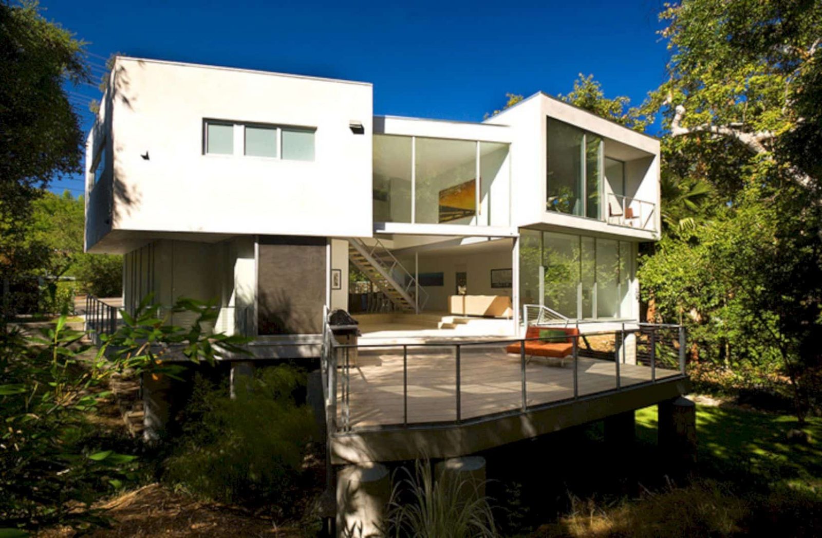 Glass House 9