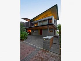 Hillside House 1