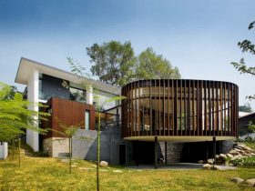 Screen House 4