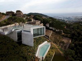 X House 13