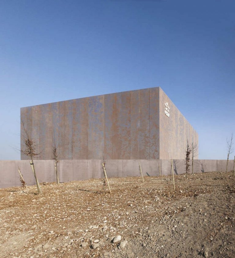 Building Bures Bure: Archives Center Building with Stainless Steel Studs into the ...
