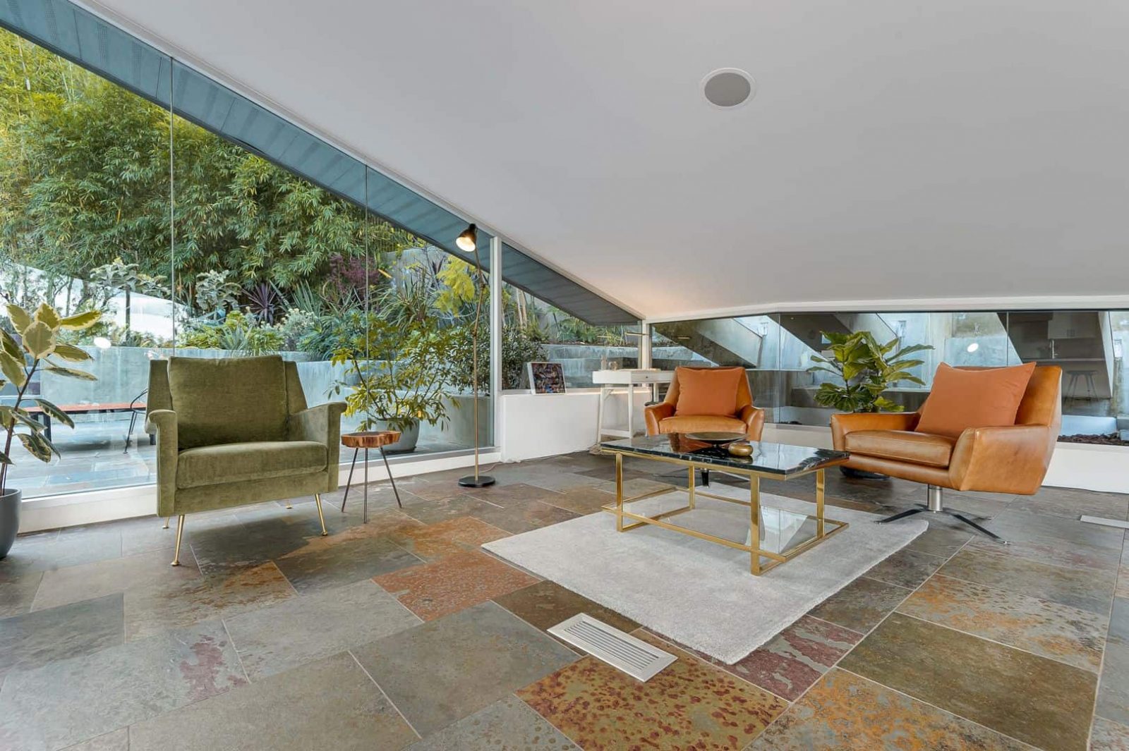 4946 VANALDEN AVE 20