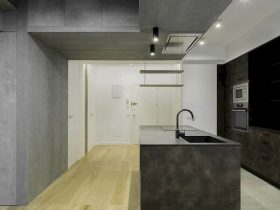 Bro House 24