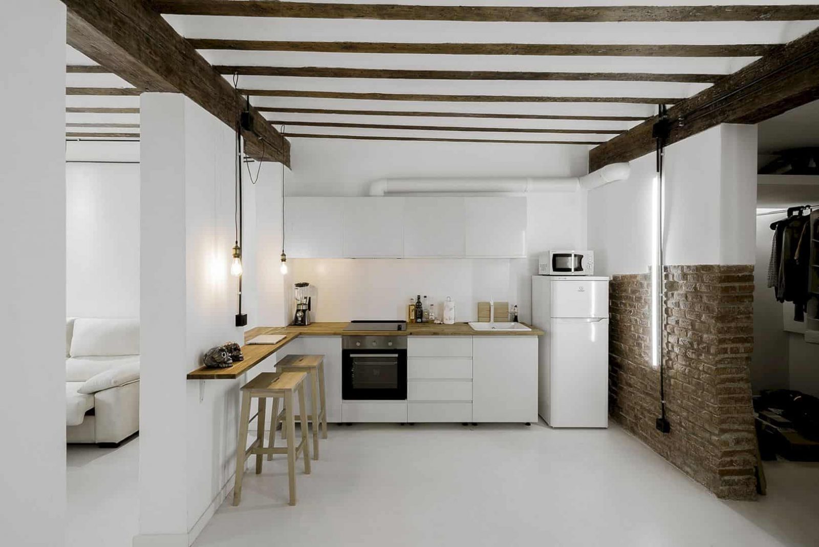 MULTIPLYING ARCHITECTURES (IV) Diaphanous Renovation 8
