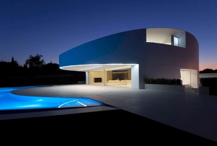 BALINT HOUSE 5