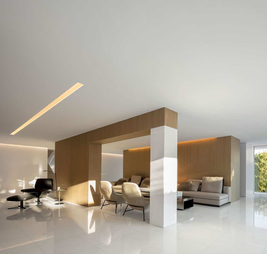 House Between The Pine Forest 16