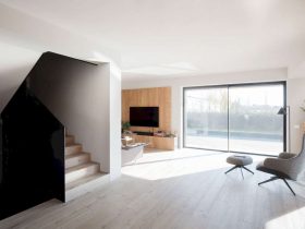 House AV 12