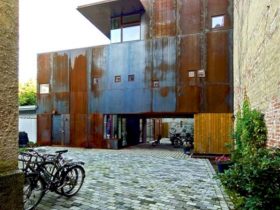 Rust House 8