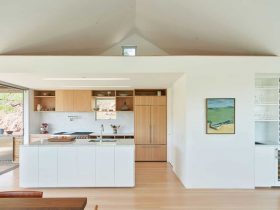 Triple Barn House 4