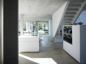 H House 17