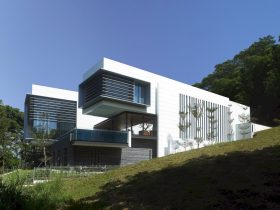 Lakeshore View House 2