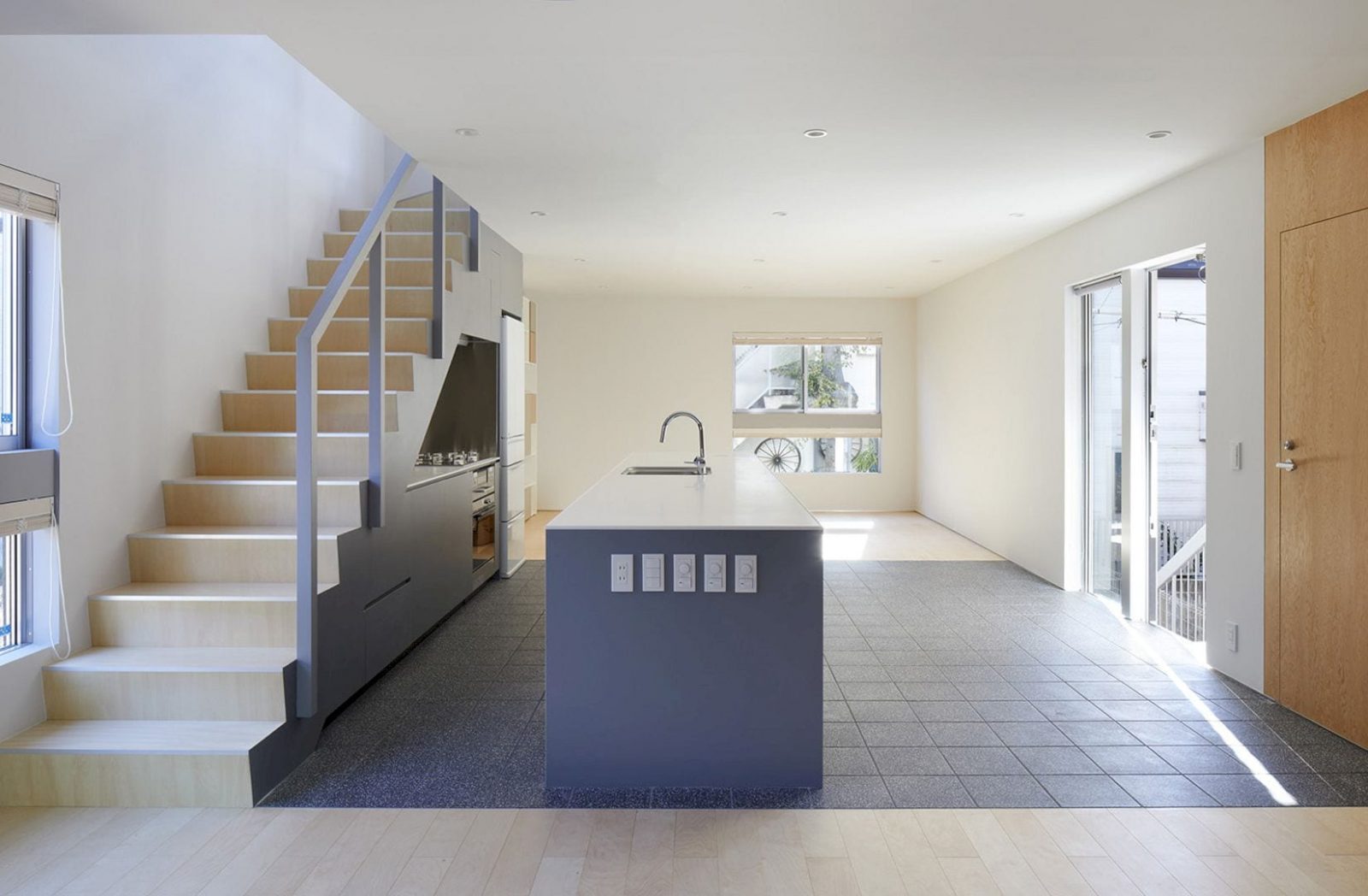 M House 3