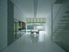 Plastic House 2