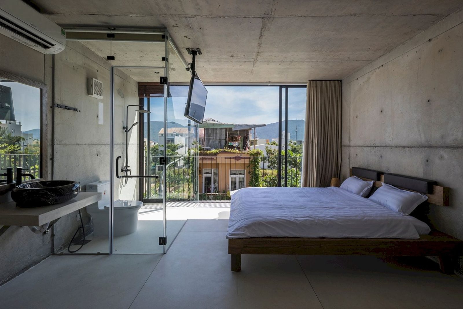 The Concrete House 01 3 1